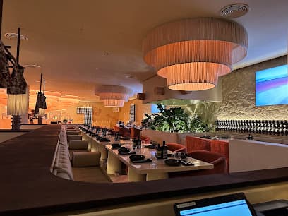 DejaVu Restaurant & Cafe
