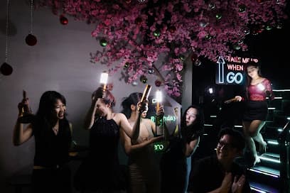 Emero Lounge photo 1