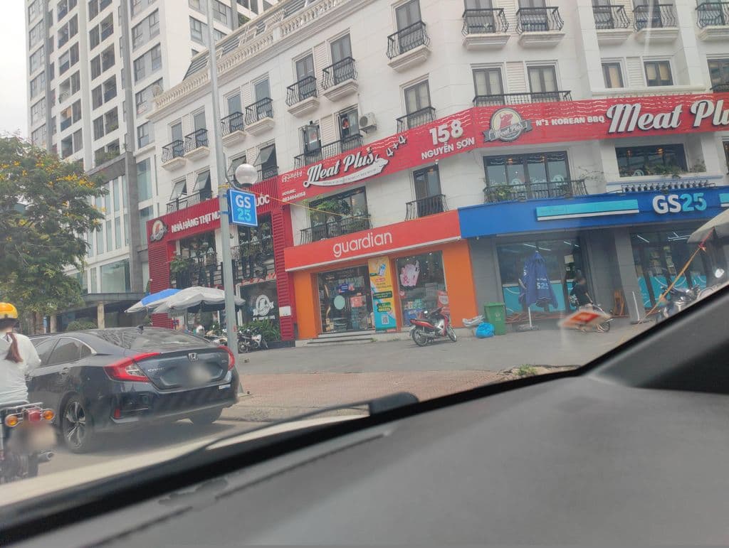 Street view near Ken's Coffee 5/99 nguyễn sơn - Long Biên - Hà Nội