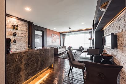 North Hill City Lounge photo 2