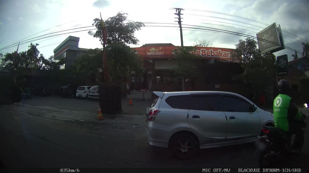 Street view near Awan Mbengi