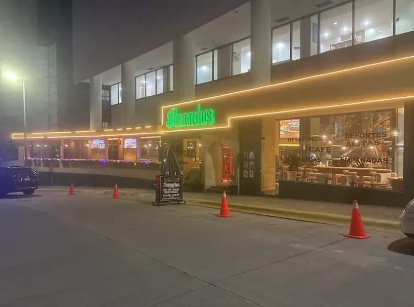 Kamachos Sports & Hookah Bar photo 2