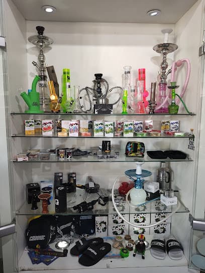 Akanni Smoke Shop photo 2