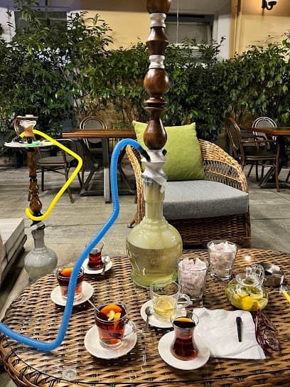 Huge Karaköy Nargile Kafe (shisha, кальян)