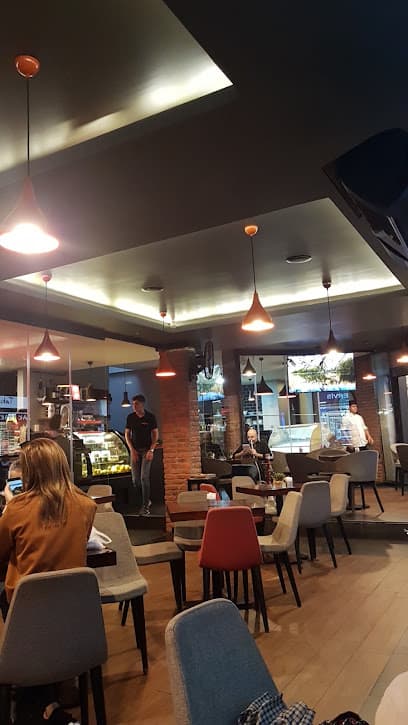 Süslü Kahve Lounge & Nargile