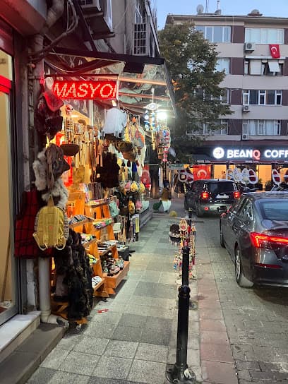 Hediyelik eşya ve tobacco nargile malzemeleri