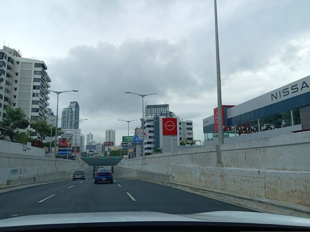 Street view near Coyote 507