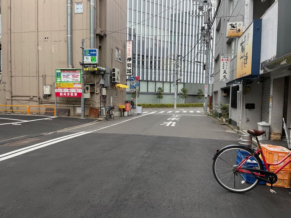 Street view near Shisha Cafe & Bar kemurium【シーシャカフェ＆バー ケムリウム】水道橋