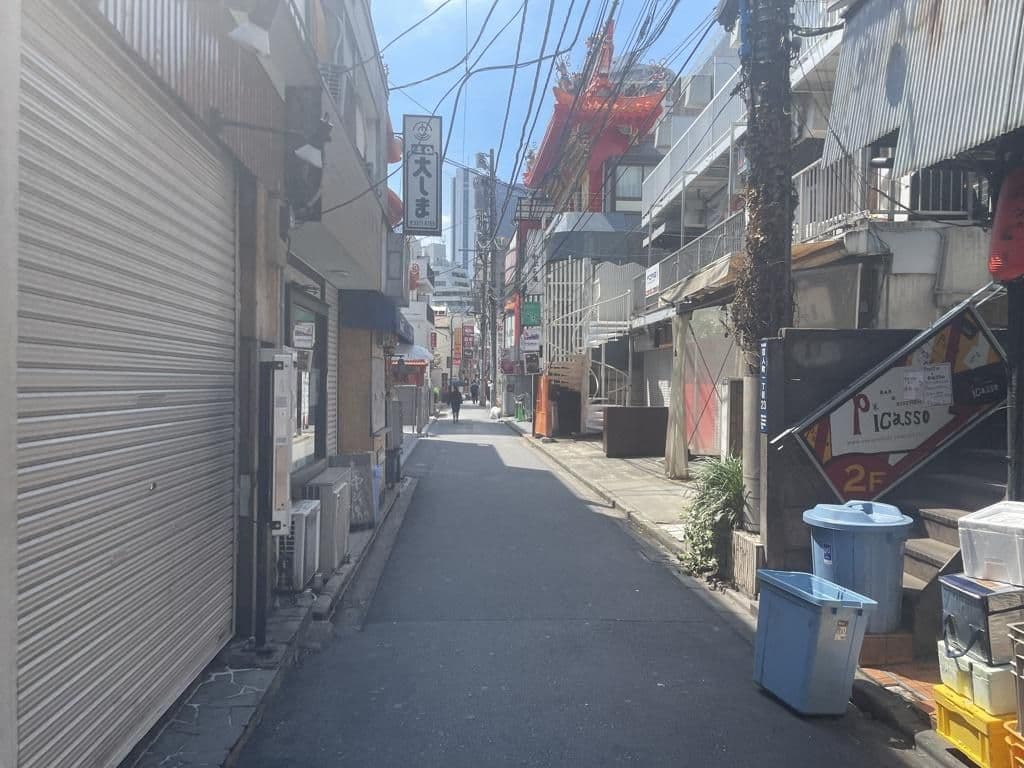 Street view near Shisha Tokyo
