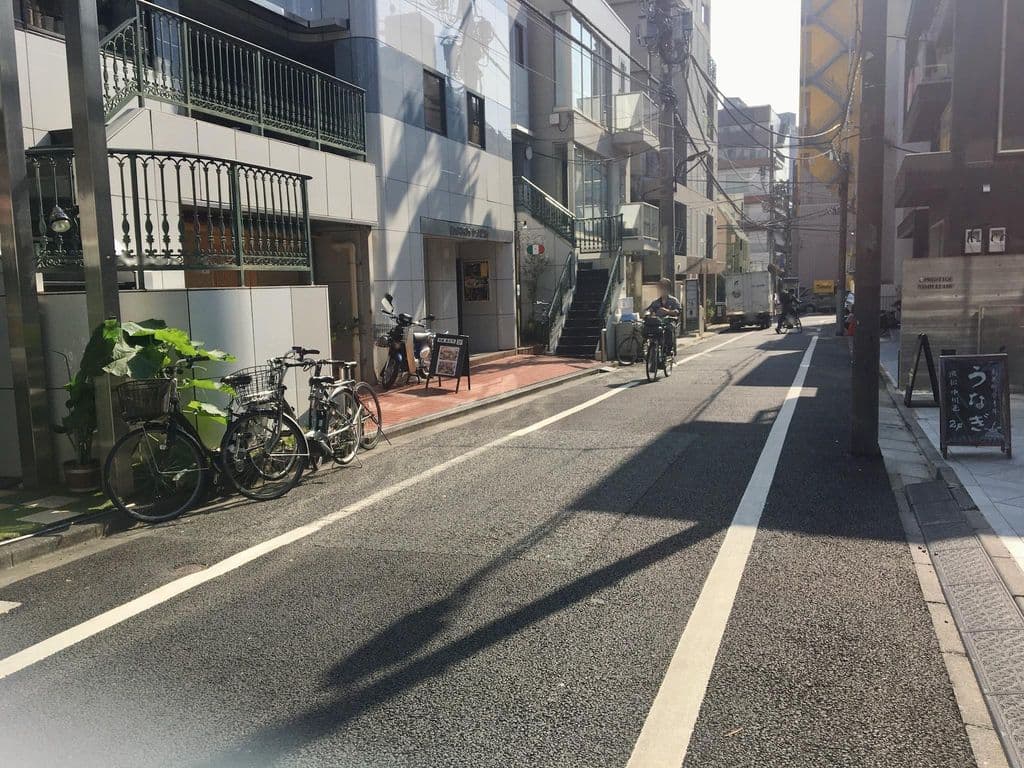 Street view near ALMA Shisha Lounge 西麻布