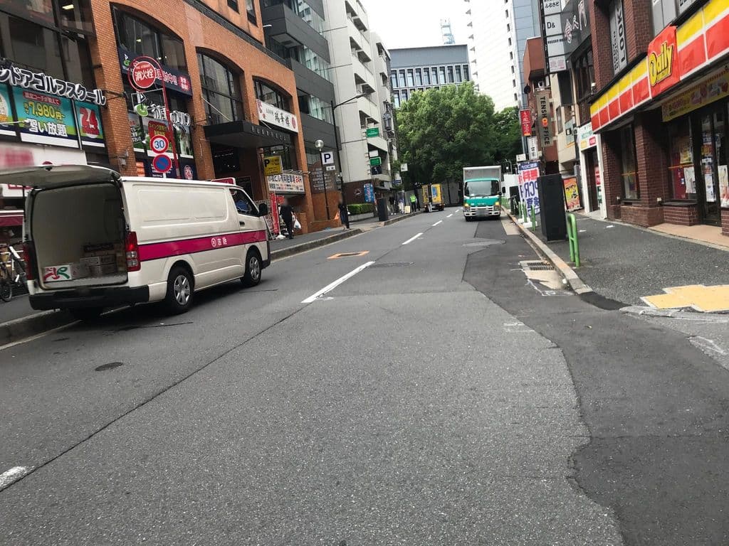 Street view near Hookah Rabbit Akasaka Shisha