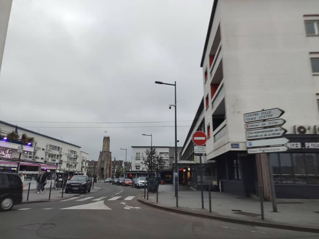 Street view near LE PURPLE Café