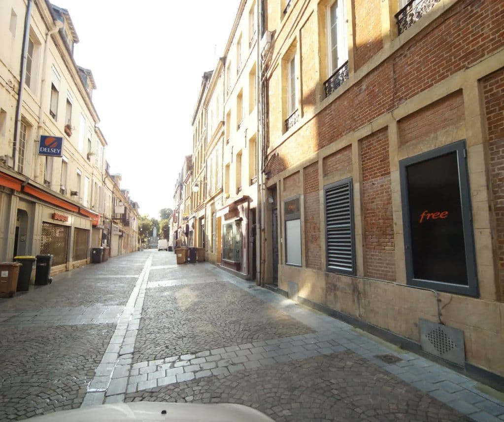 Street view near Moon Light