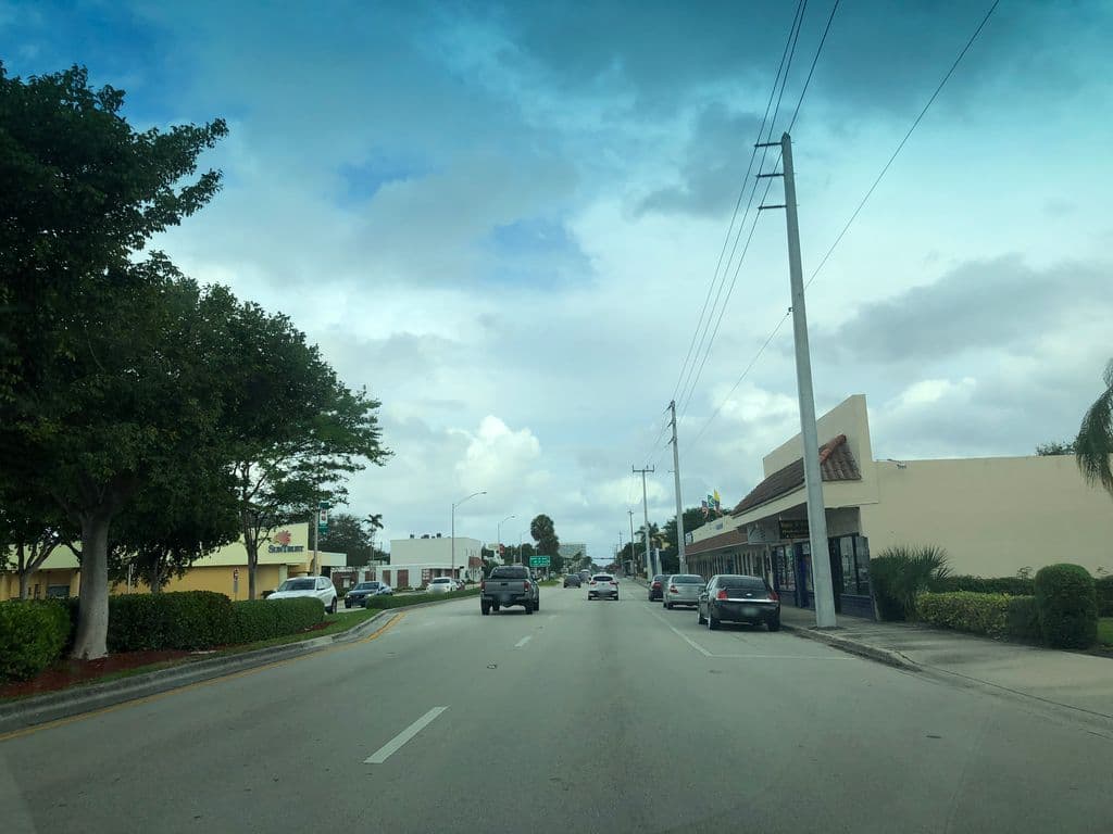 Street view near Pompano Hookah Bar