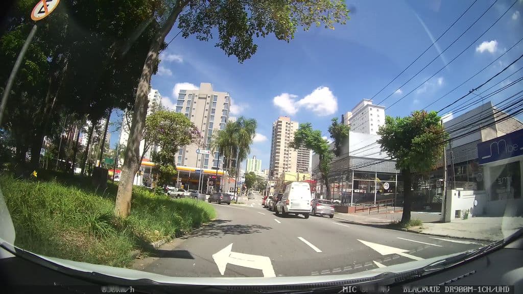 Street view near Muquiranas Bar