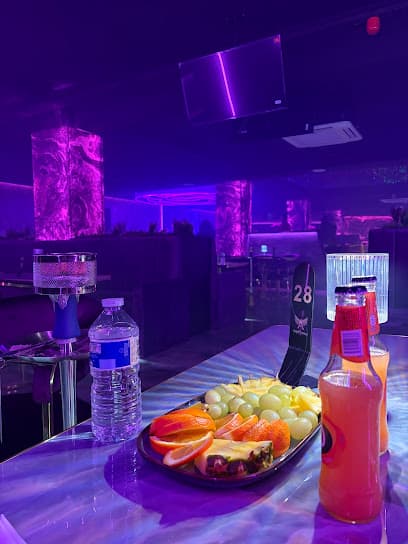 Angel lounge photo 1