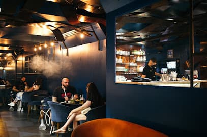 PACIFIC BAR LOUNGE | Vieux Nice