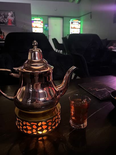 CINCO’S BAR | LOUNGE