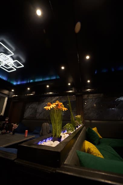 Royal Lounge photo 1