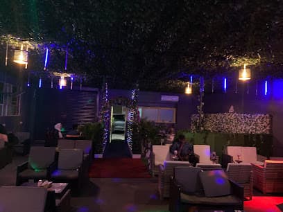 Sky lounge photo 1