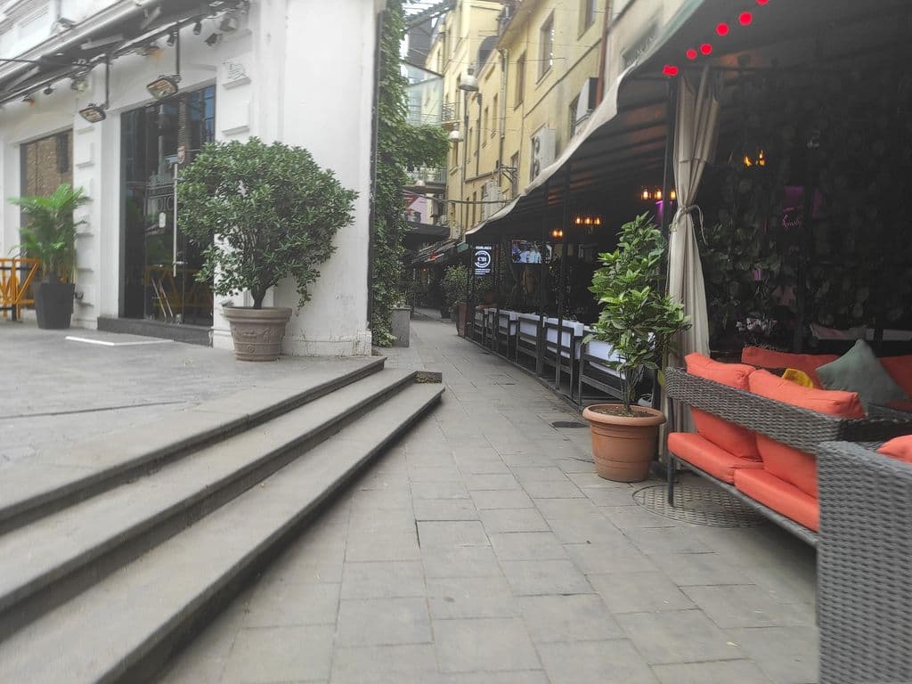 Street view near Casablanca Bar