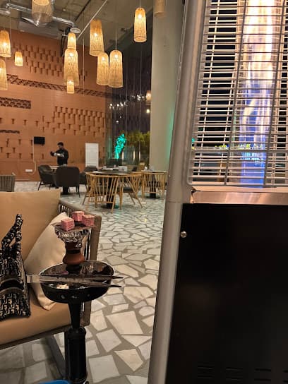 RAS LOUNGE
