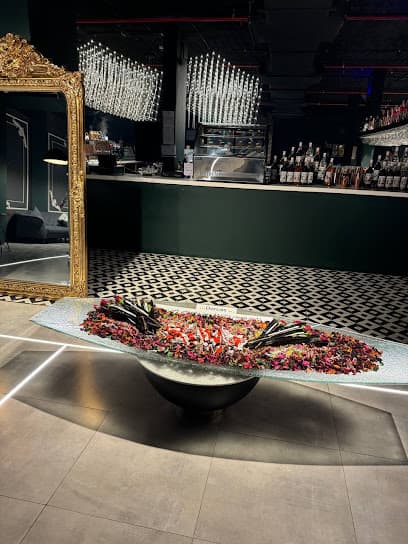 Dior Cas Lounge