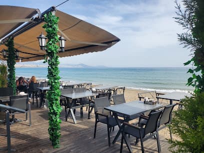 Maldives Lounge Bistro & Cafe