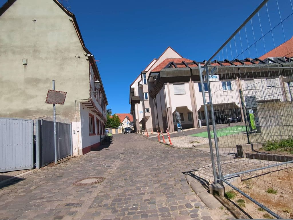 Street view near Twins-Shishabar Alzey