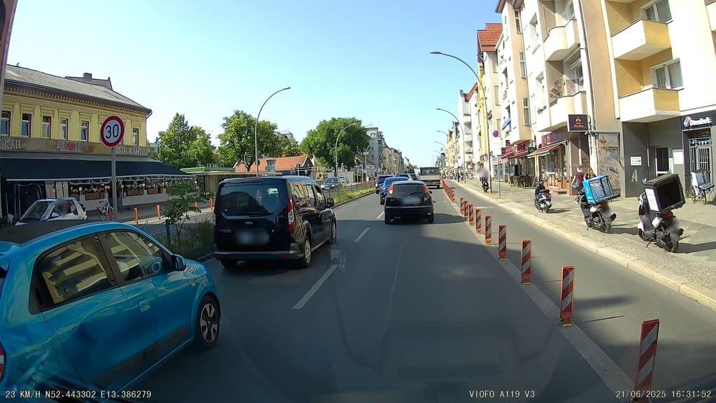 Street view near The Room Berlin Restaurant & Hookah
