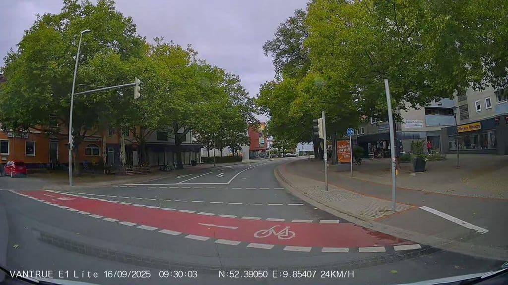 Street view near Brothers - Shisha-Lounge