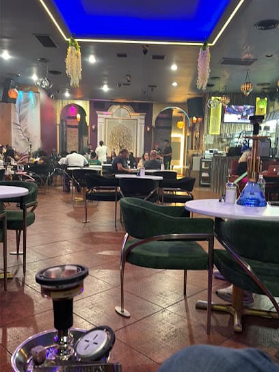 Midnight lounge