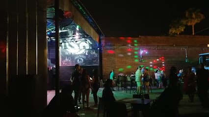 Luna Lounge