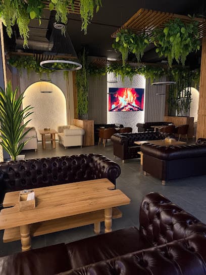 AVE LOUNGE