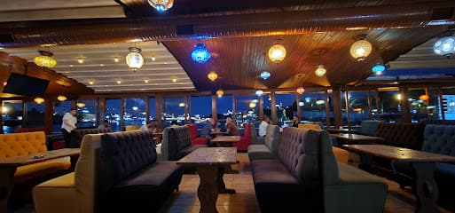 Gemi Hanedan Cafe