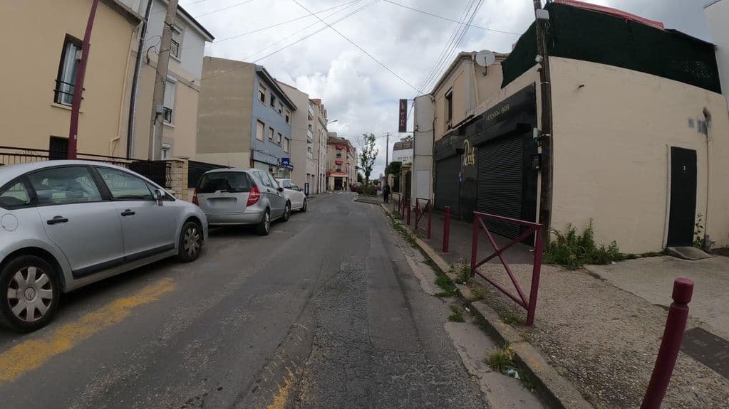 Street view near Le Pink Chicha
