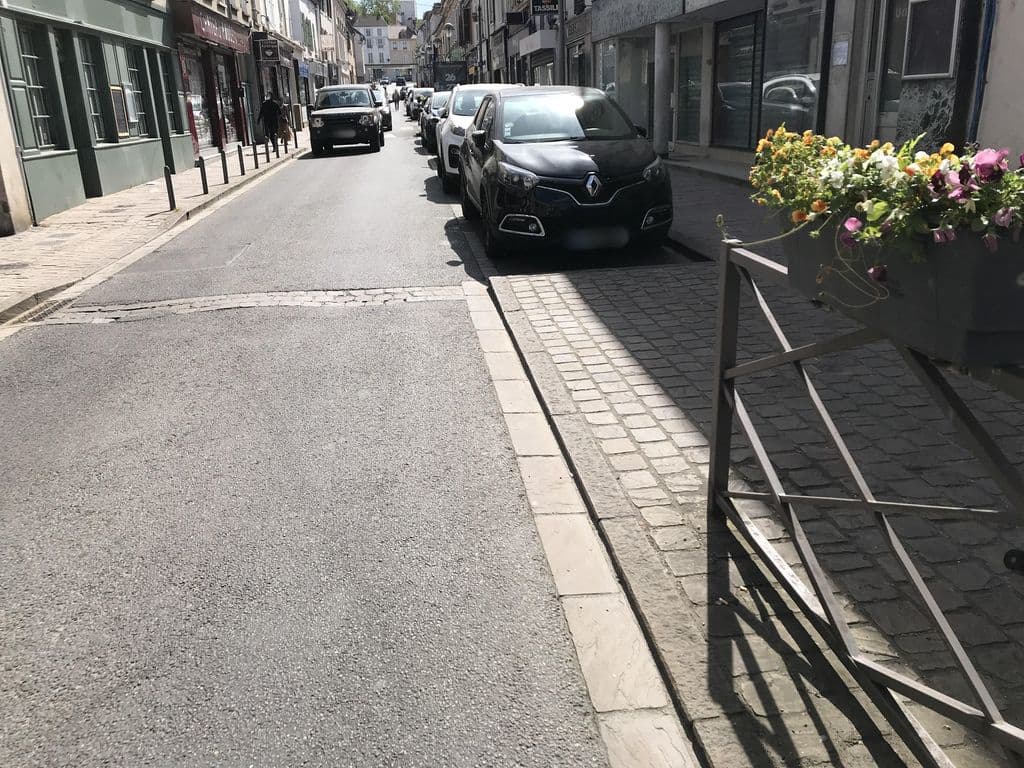 Street view near Smoker Lounge : chicha et salon de thé