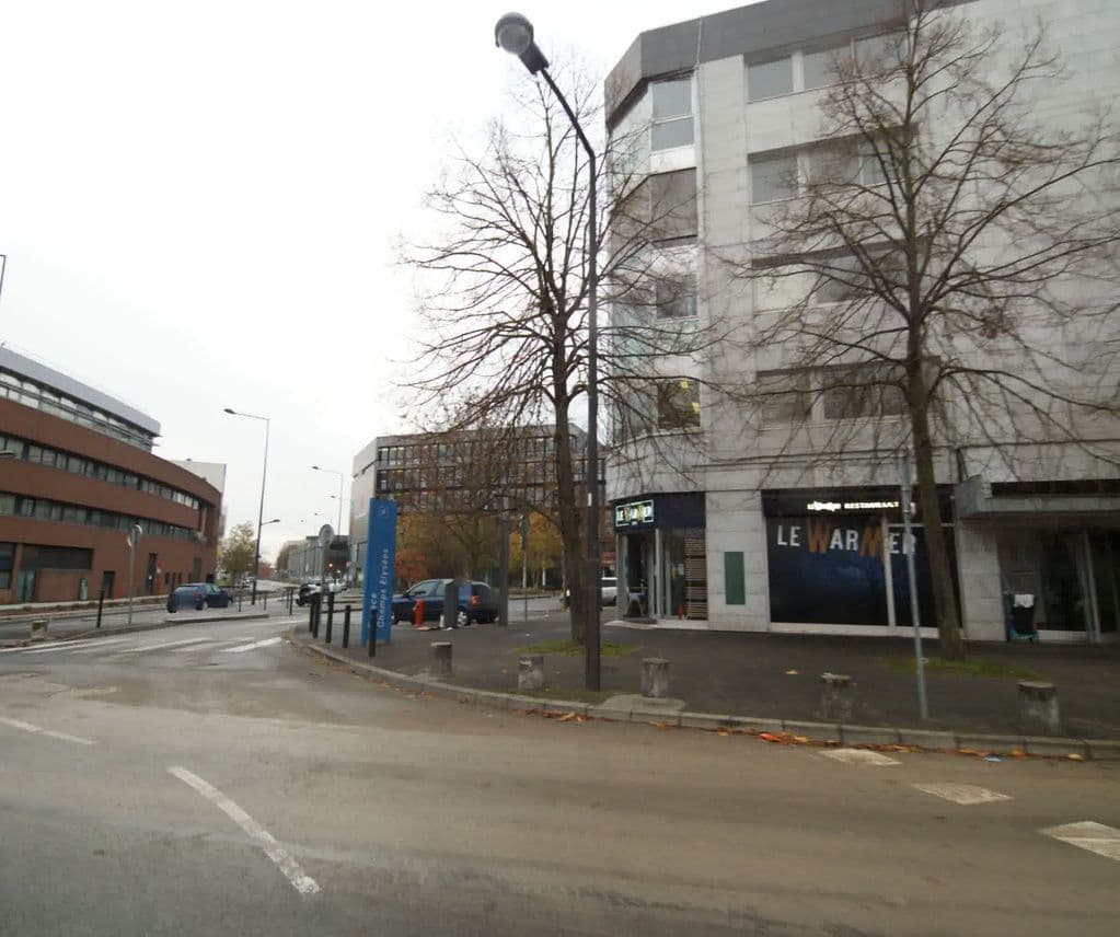 Street view near GOLD’N LOUNGE
