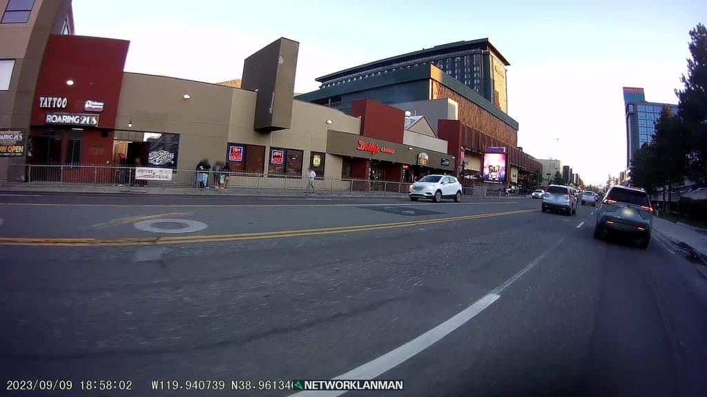 Street view near Cliché Lounge