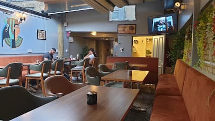 Cleo Lounge