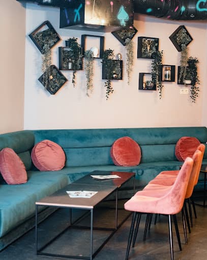 Qg lounge