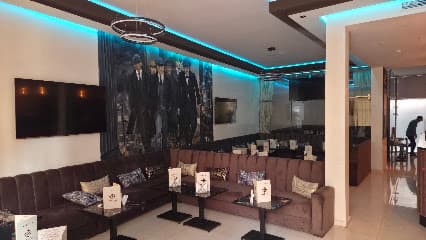 HOXTON RESTAURANT LOUNGE , HOOKAH